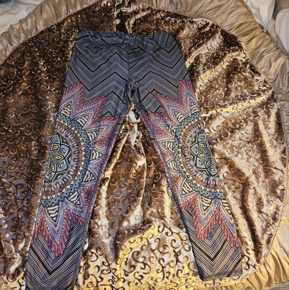 Evolution and Creation Black and Gray Leggings with Stretchy Fit - Picture 1 of 3
